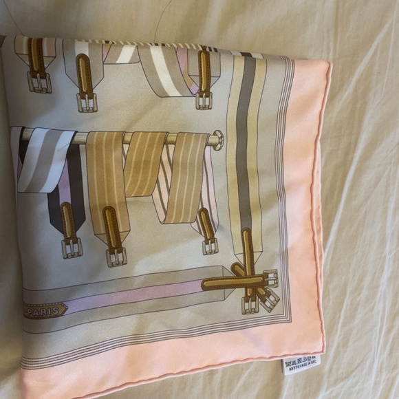 Hermes silk. Never used! Tags on. - Picture 2 of 4